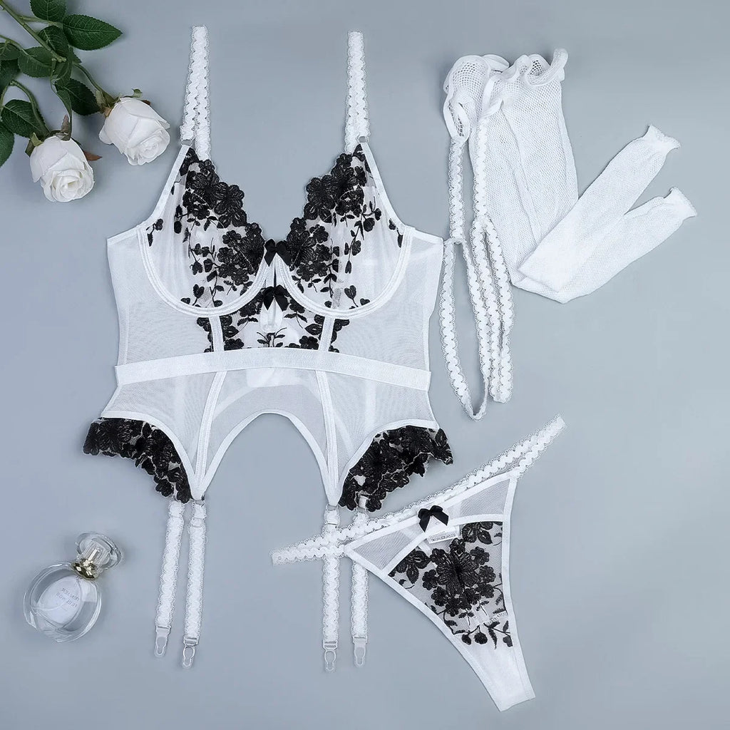 Eclipse Lace Lingerie-Set